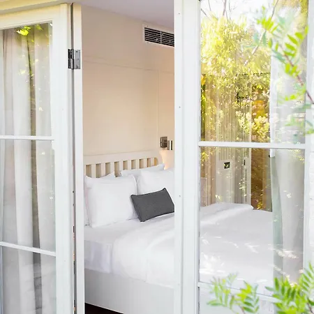 Istlondon Hotel